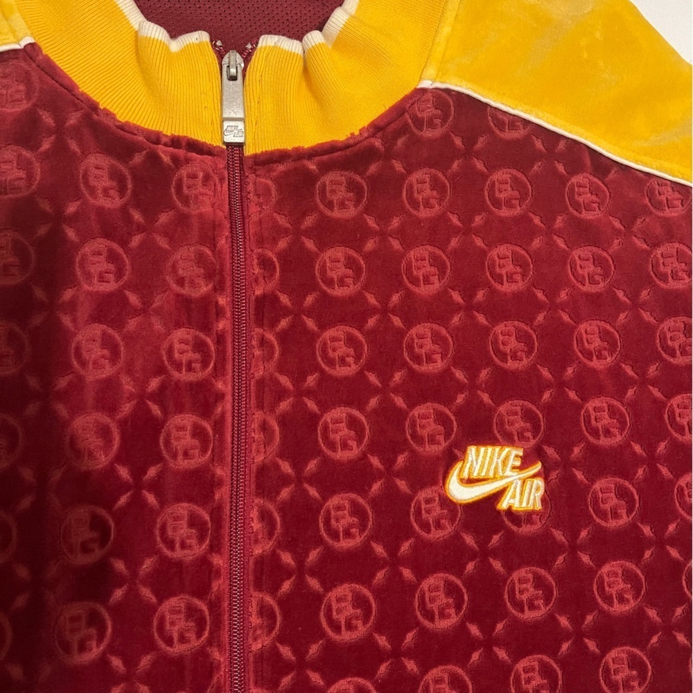 Men’s Nike Maroon and Yellow Zip-Up Shirt - Picture 3 of 7
